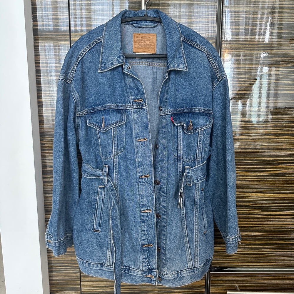 #B7 Levis Belted Trucker Jacket Sz S Oversized Drop Shoulder Boyrfriend Style